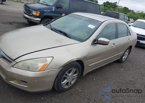 2006 Honda Accord 2.4 Ex из США, поврежденный, VIN 1HGCM56706A119139